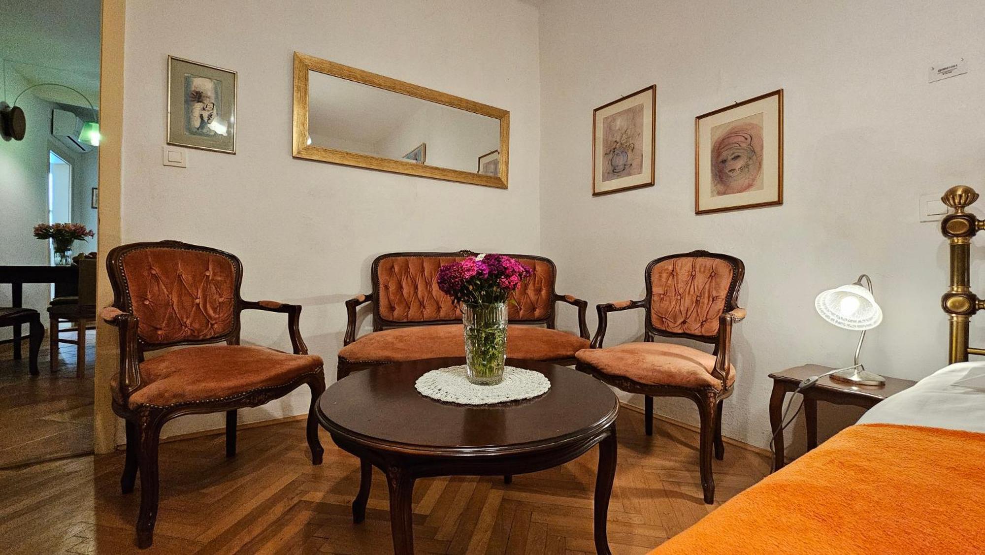 פורץ Eufrasiana Apartments מראה חיצוני תמונה