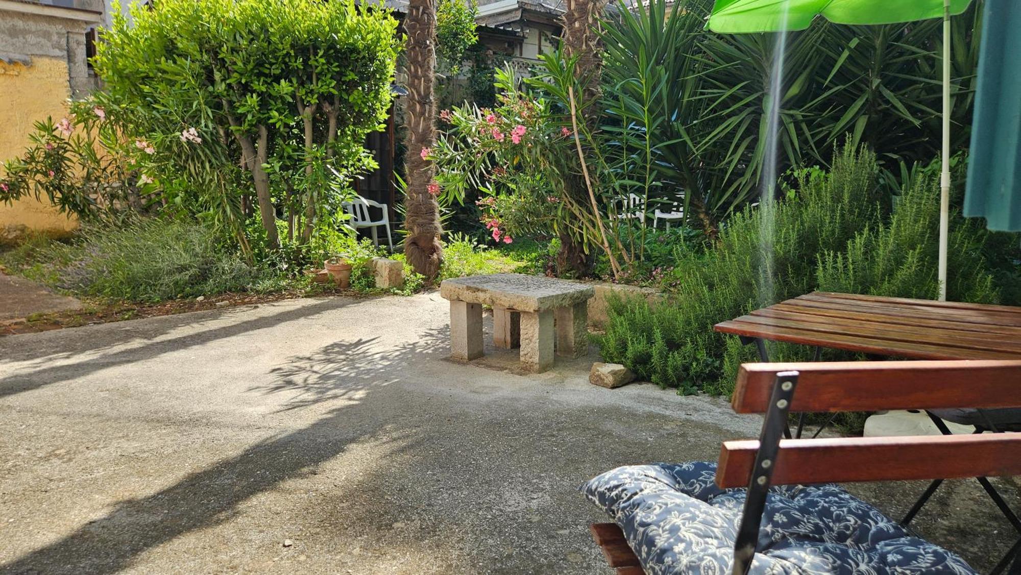 פורץ Eufrasiana Apartments מראה חיצוני תמונה