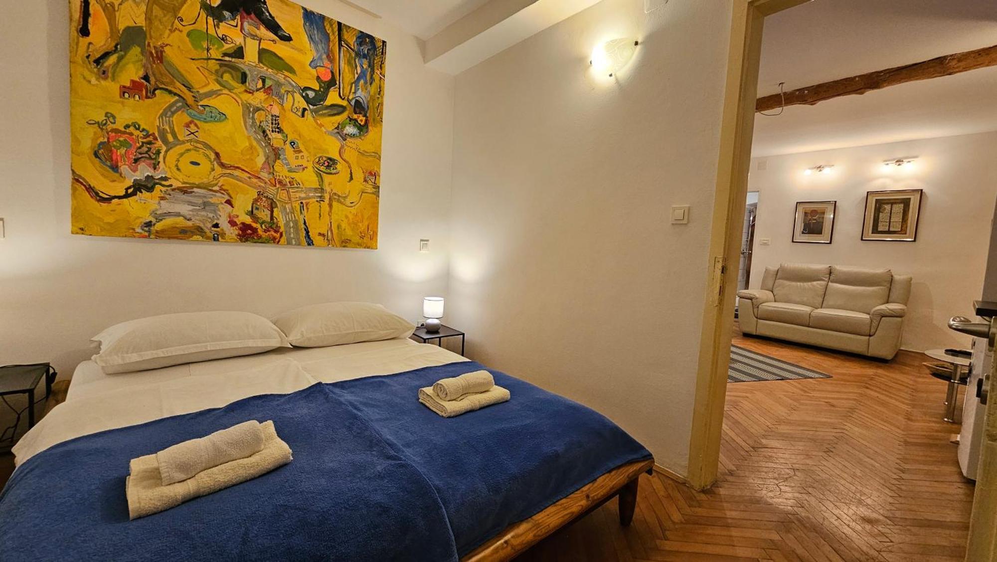 פורץ Eufrasiana Apartments מראה חיצוני תמונה